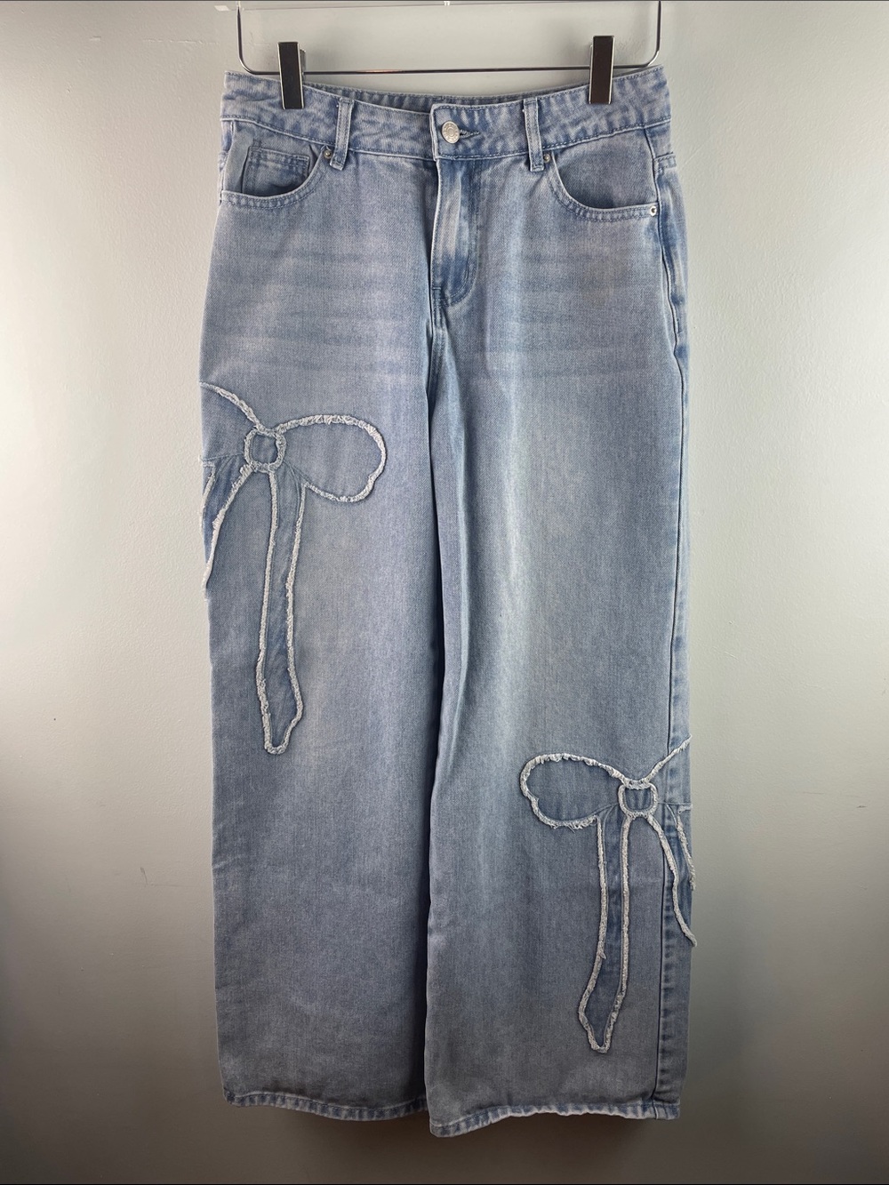 J for Justify Light Wash Bow-Appliqué Wide Leg Jeans Size 5